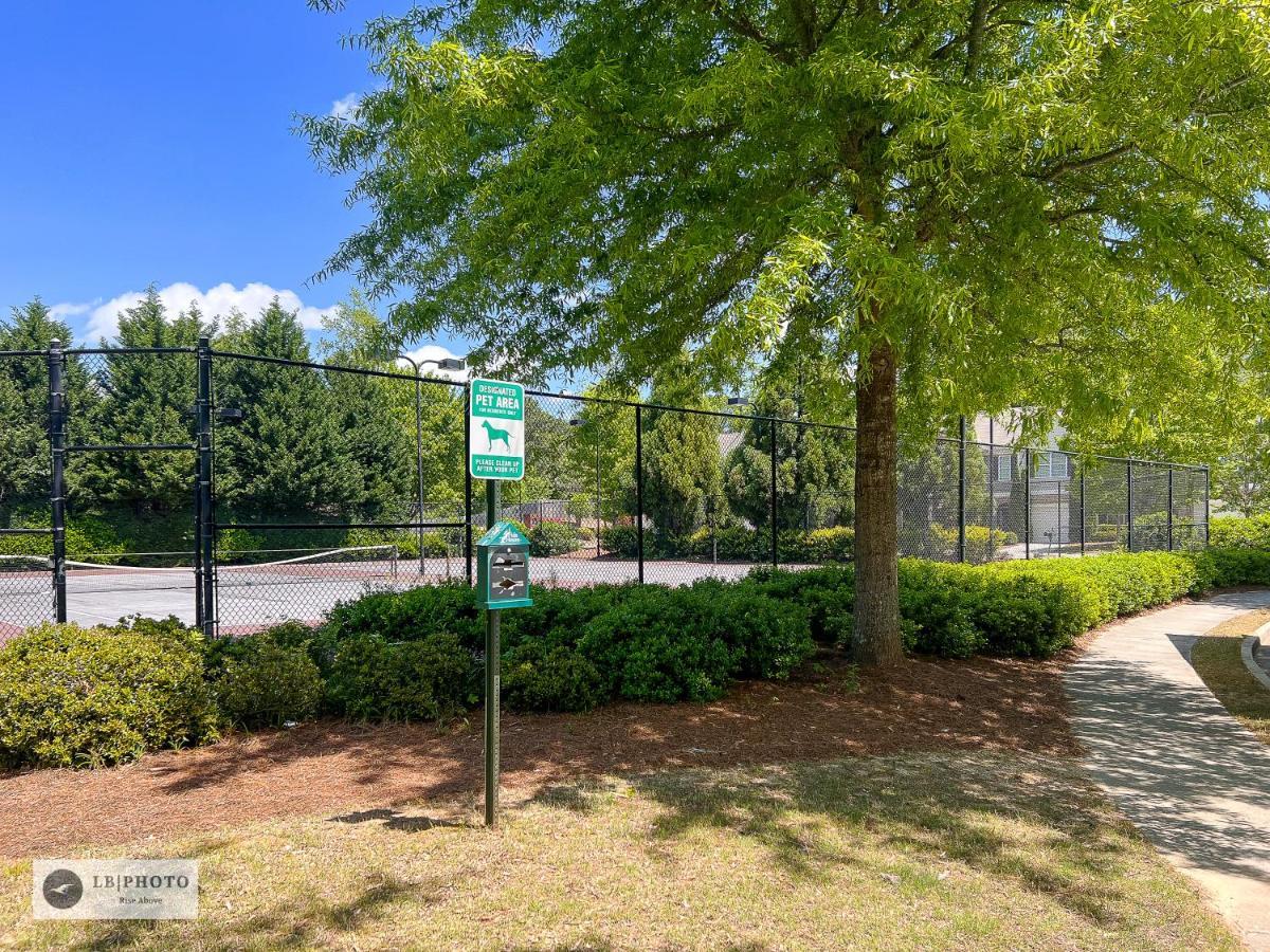 4 - Bed Home With Cali King Bed, 12 Mins To Dtwn Atlanta Exterior photo