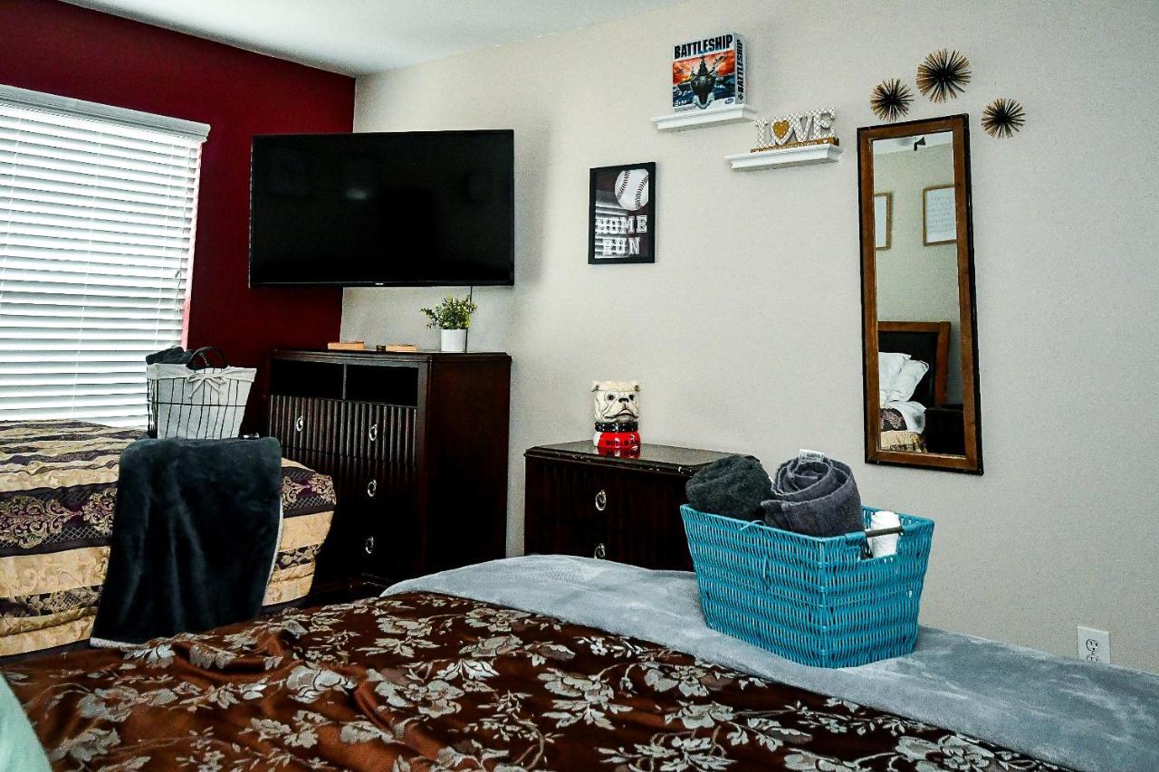 4 - Bed Home With Cali King Bed, 12 Mins To Dtwn Atlanta Exterior photo