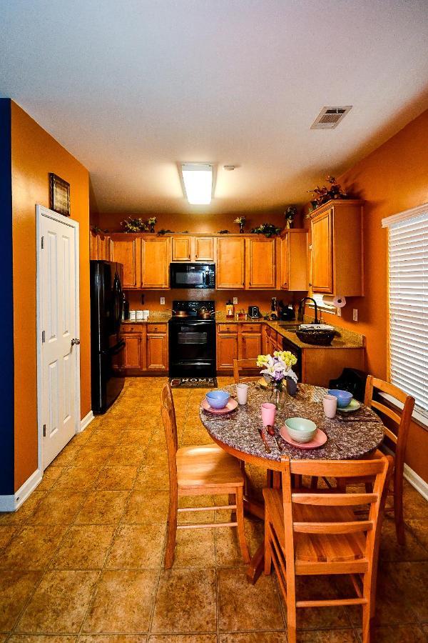 4 - Bed Home With Cali King Bed, 12 Mins To Dtwn Atlanta Exterior photo