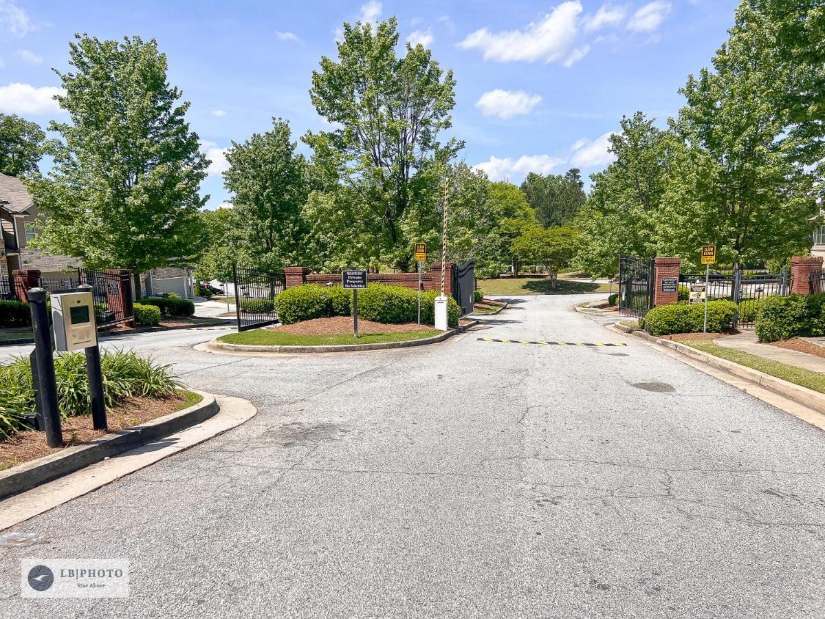 4 - Bed Home With Cali King Bed, 12 Mins To Dtwn Atlanta Exterior photo
